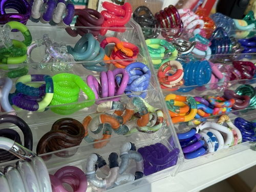 春节消费观察 从“解压玩具”到“情绪年货”，年轻人如何定义新年俗